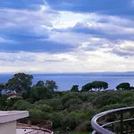 4 Hotell
