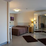 4 Hotell