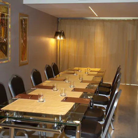 Hotel 4 4*