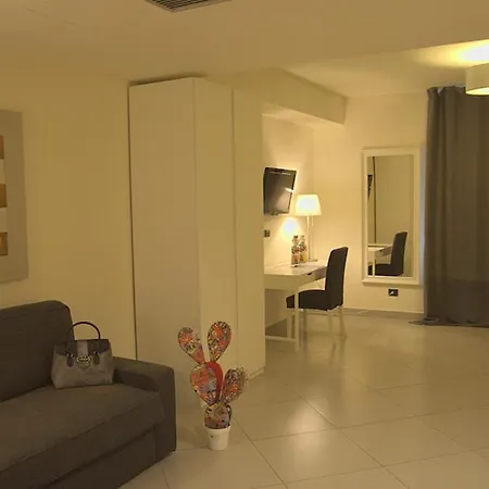 4 Hotel 4*