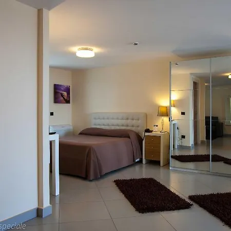 4 Otel