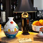 4 Hotel