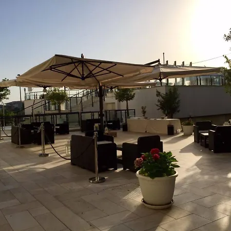 ホテル 4 スパ Cannizzaro