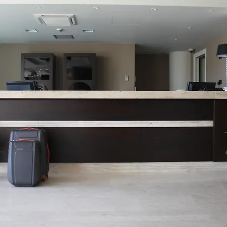 ホテル 4 スパ 4*