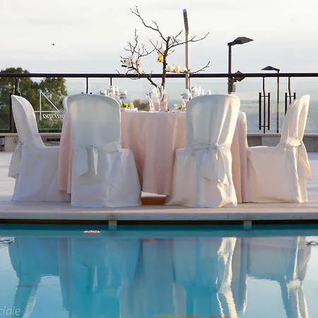 4 スパ 4* Cannizzaro