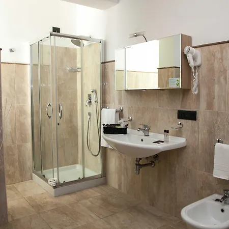 ホテル 4 スパ Cannizzaro