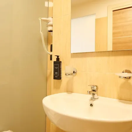 ホテル 4 スパ Cannizzaro