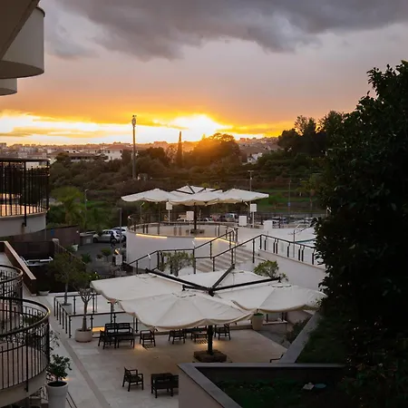 4 スパ 4* Cannizzaro